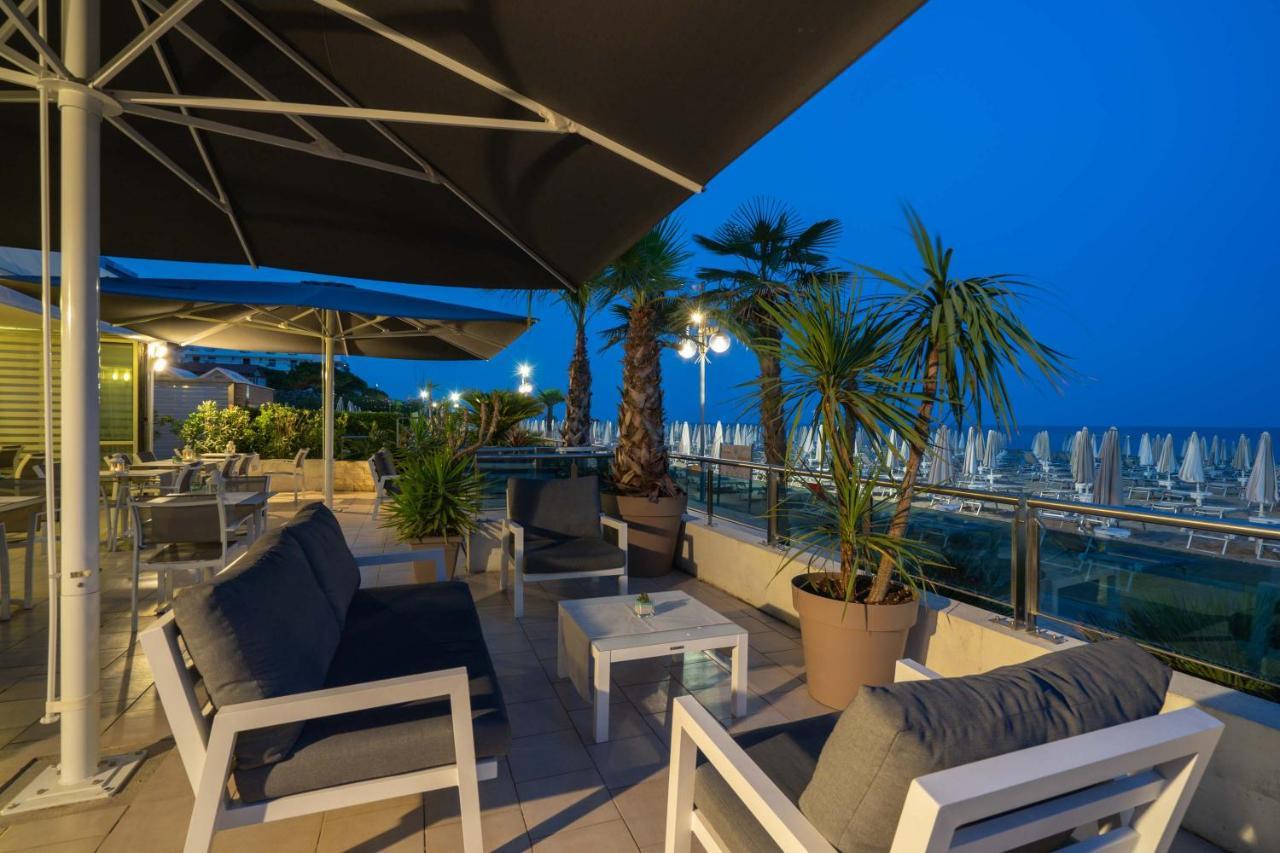 Hotel Delaville Frontemare Lido di Jesolo Eksteriør billede